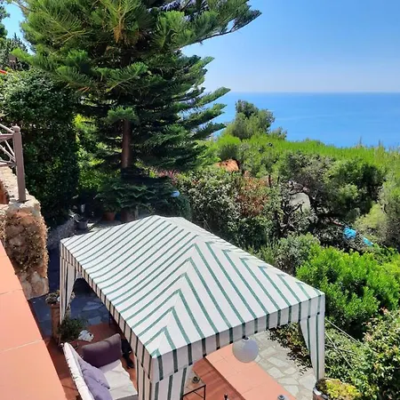 ベッド・アンド・ブレックファスト Le Terre Del Drago 4*