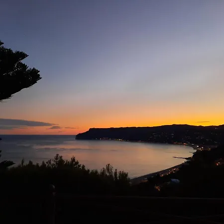 Bed & Breakfast Le Terre Del Drago Bergeggi