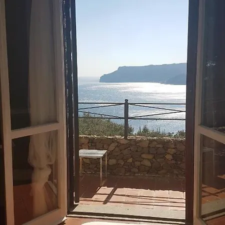 Le Terre Del Drago Bed and Breakfast